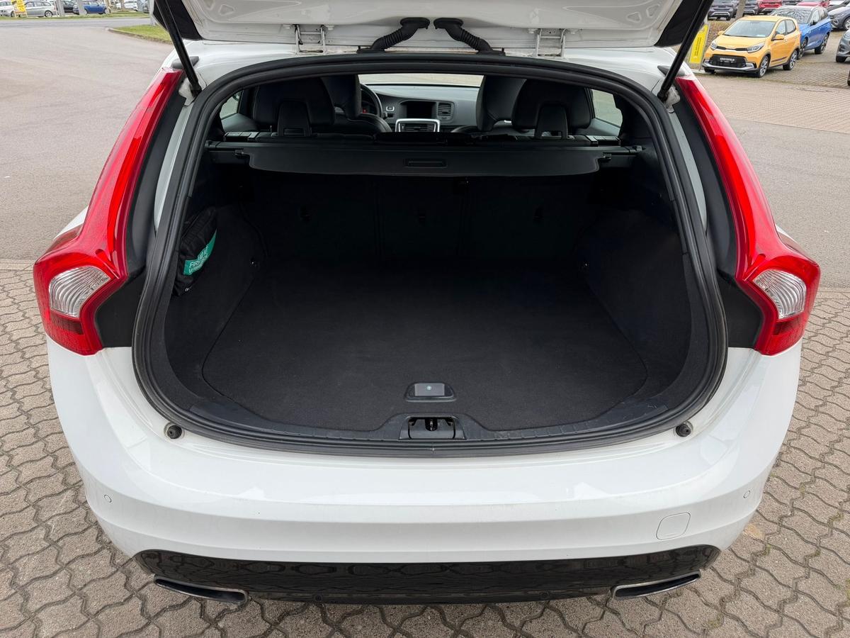 Volvo V60 Allwetterreifen + Kamera