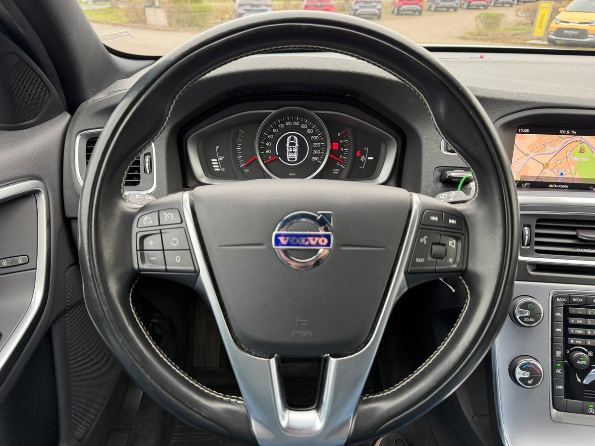 Volvo V60 Allwetterreifen + Kamera