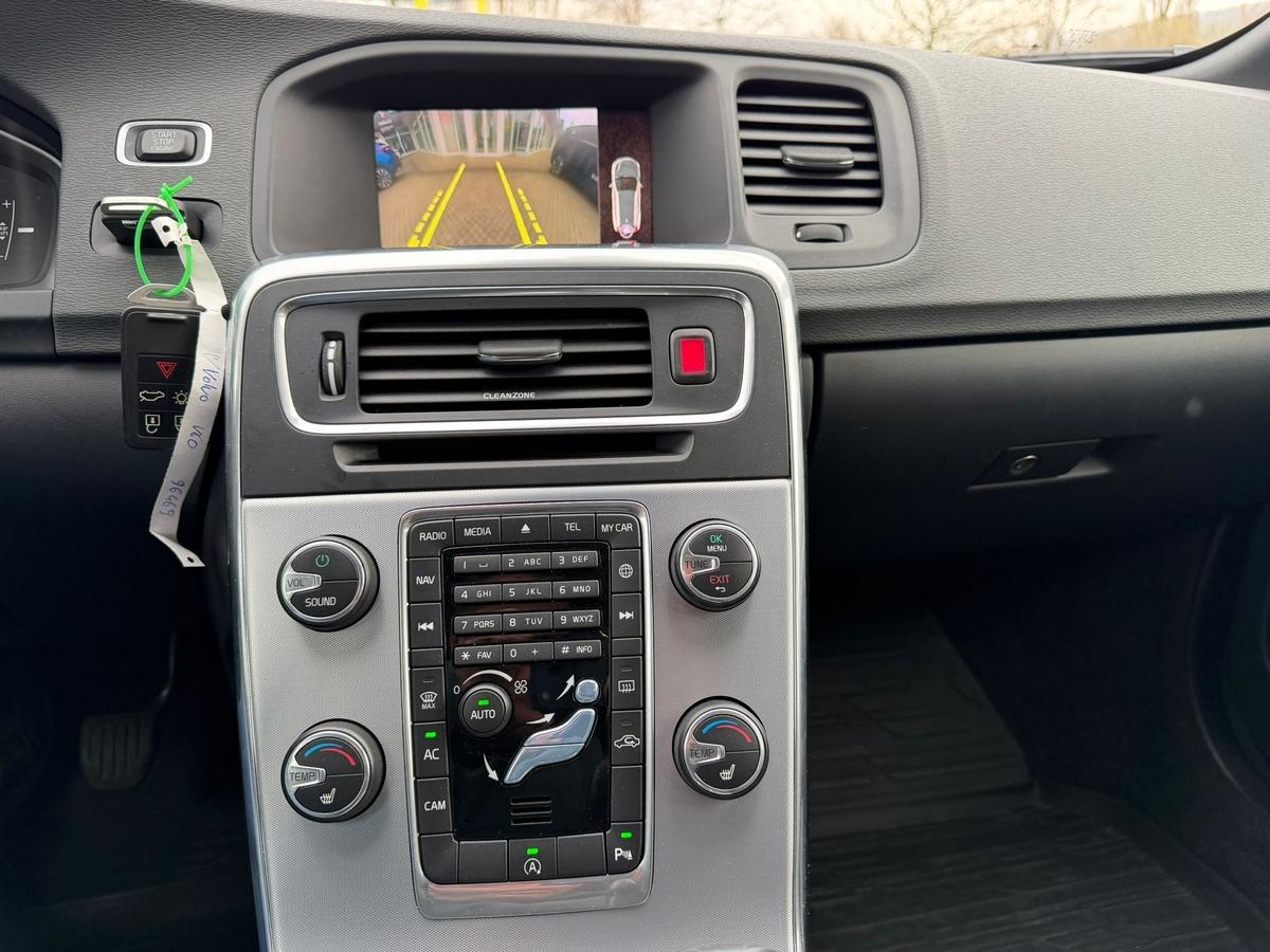 Volvo V60 Allwetterreifen + Kamera