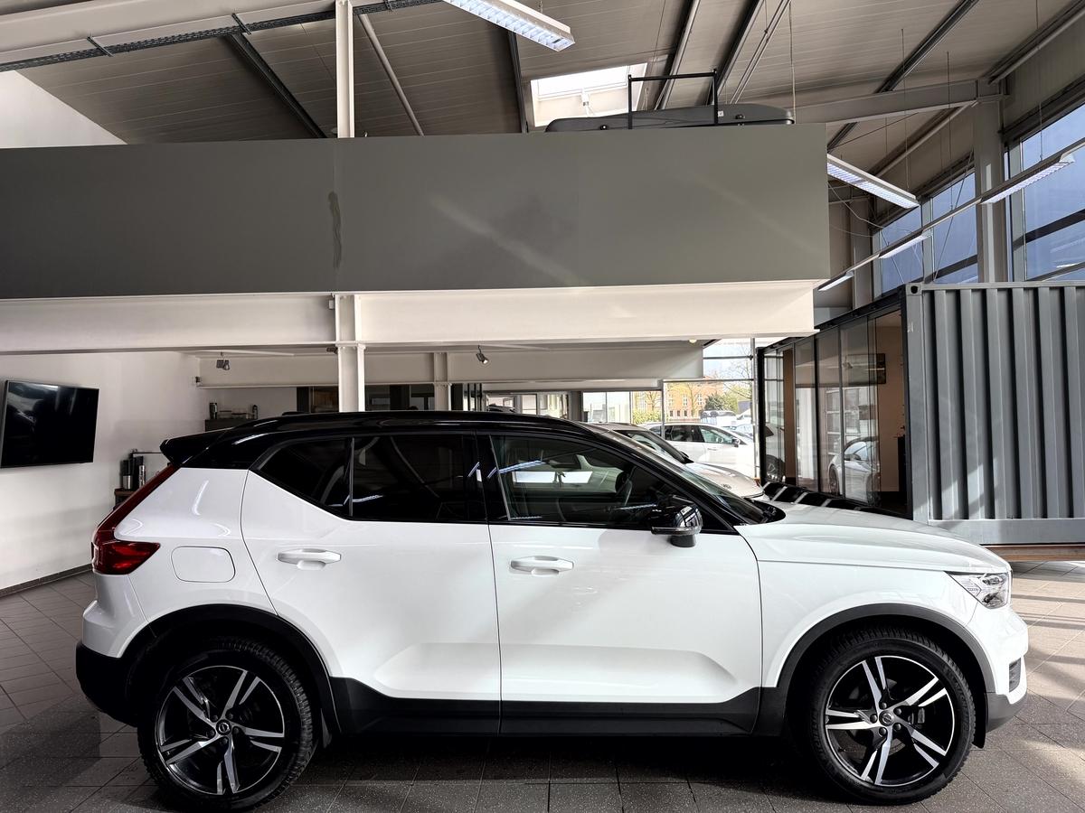 Volvo XC40 T3 R-Design LED Virtual Pano 360 H&K