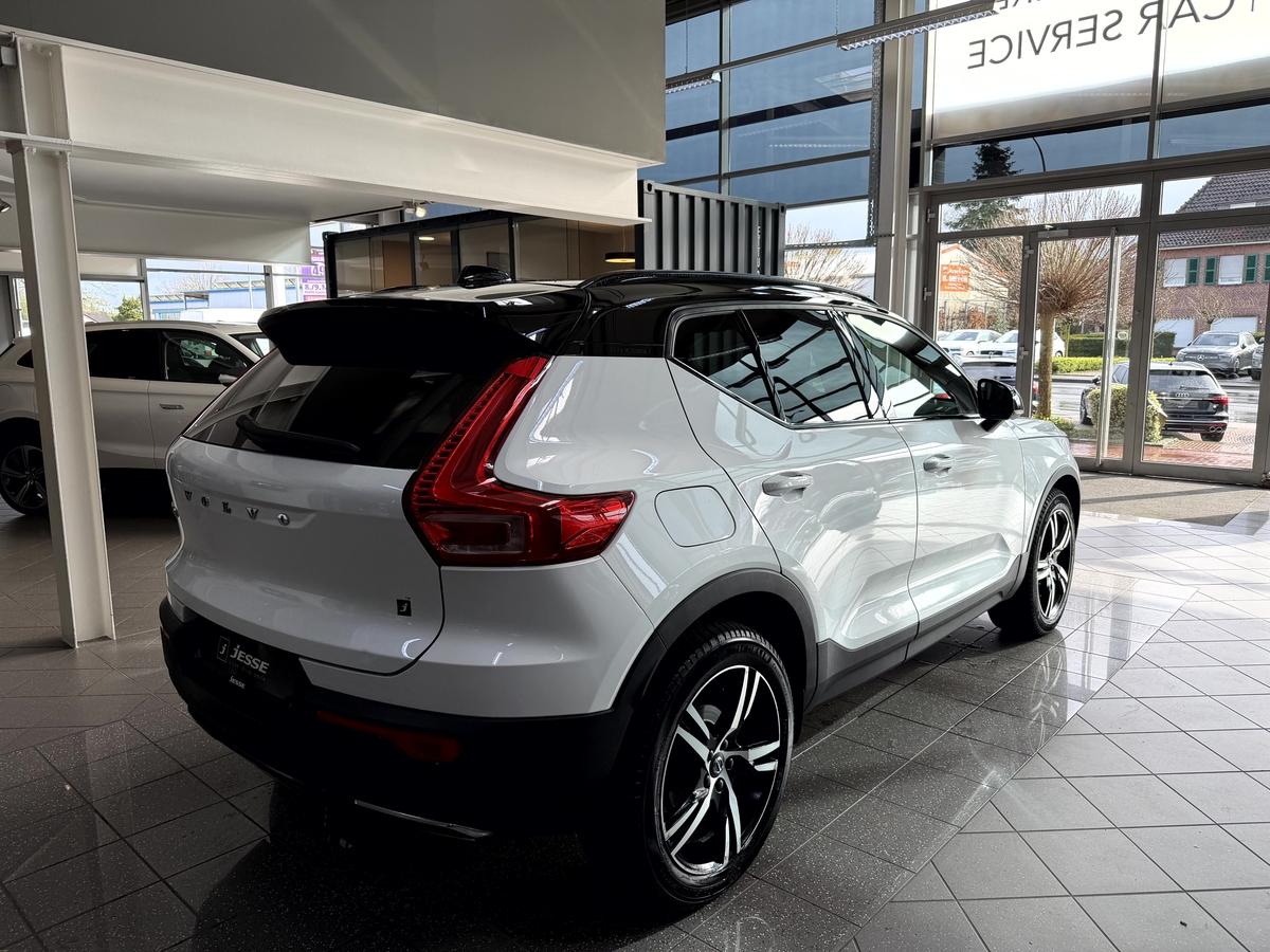 Volvo XC40 T3 R-Design LED Virtual Pano 360 H&K