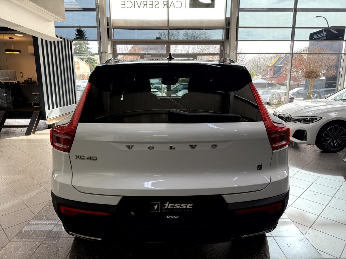 Volvo XC40 T3 R-Design LED Virtual Pano 360 H&K