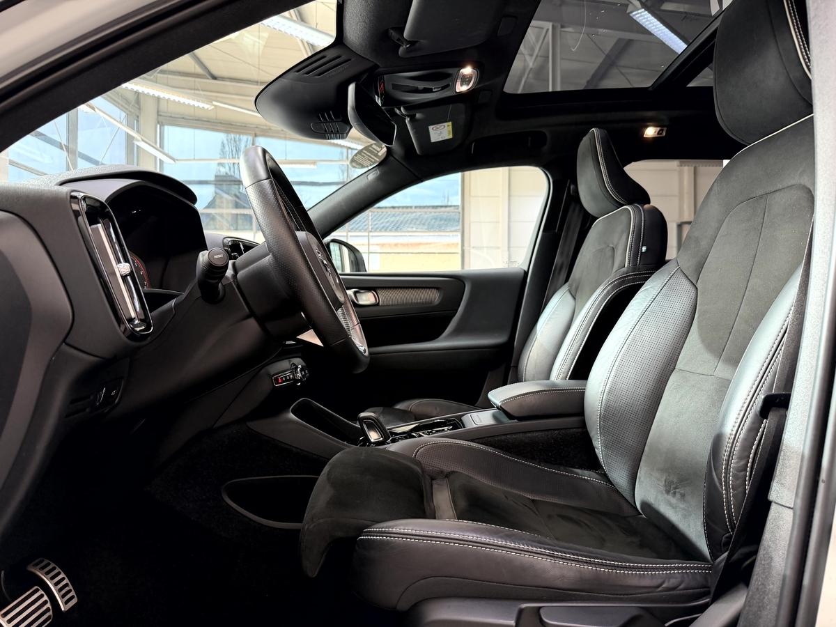 Volvo XC40 T3 R-Design LED Virtual Pano 360 H&K