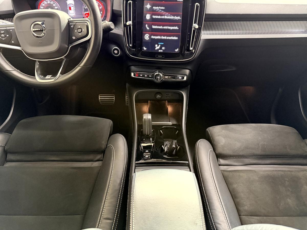 Volvo XC40 T3 R-Design LED Virtual Pano 360 H&K