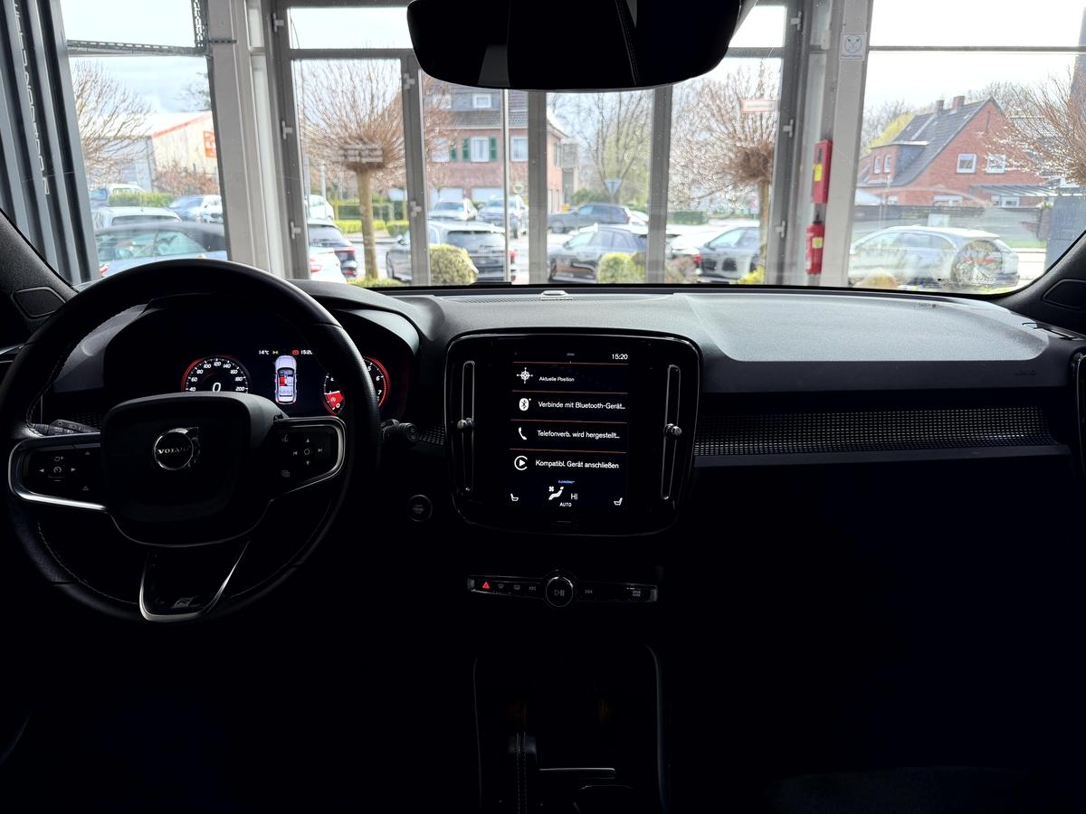 Volvo XC40 T3 R-Design LED Virtual Pano 360 H&K