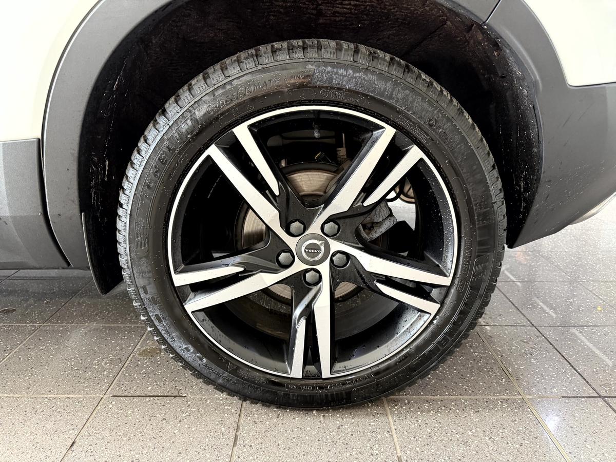 Volvo XC40 T3 R-Design LED Virtual Pano 360 H&K