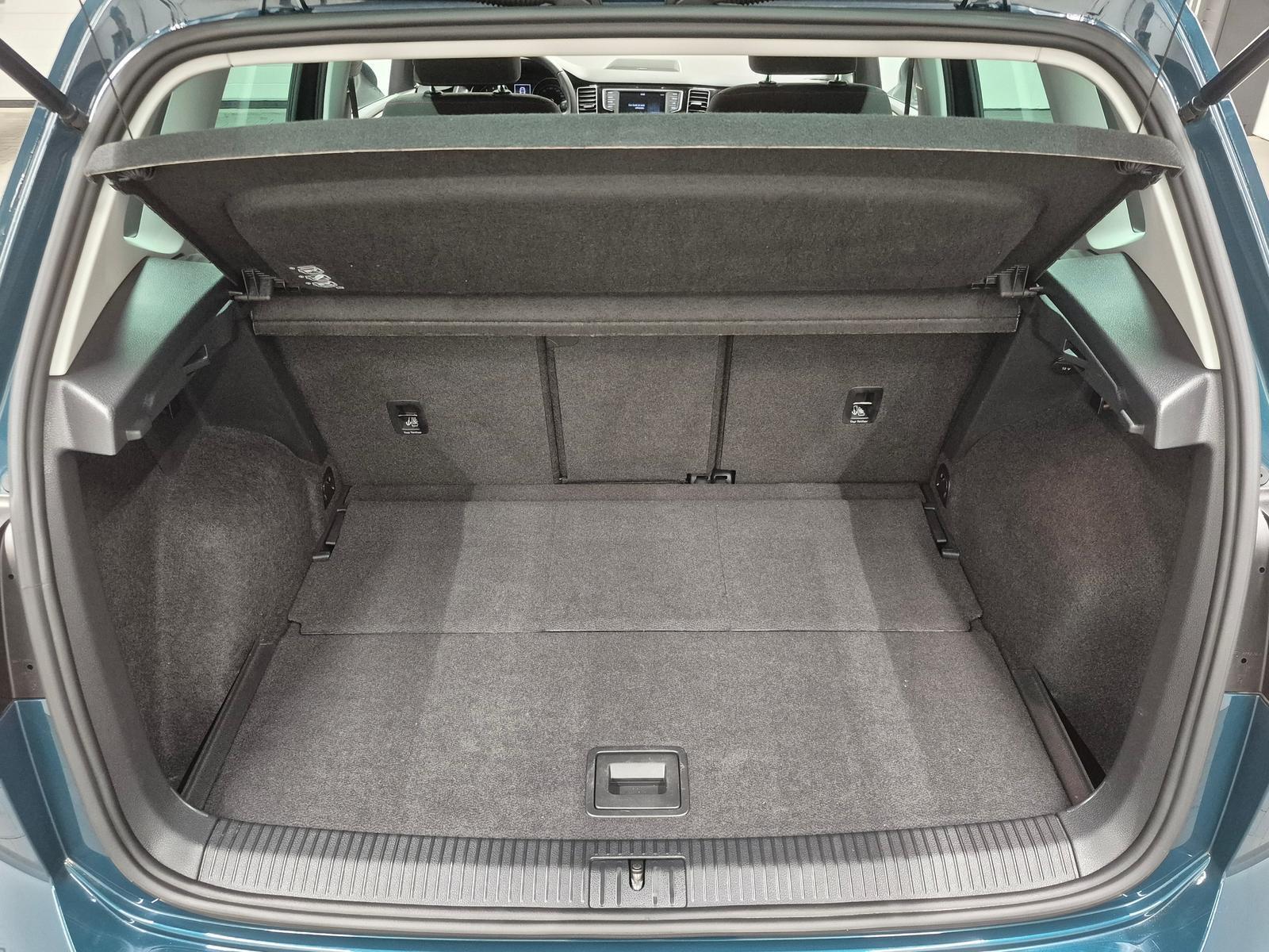 Volkswagen Golf Sportsvan Sound Dynaudio/App-C/SHZ/PDC/17LM