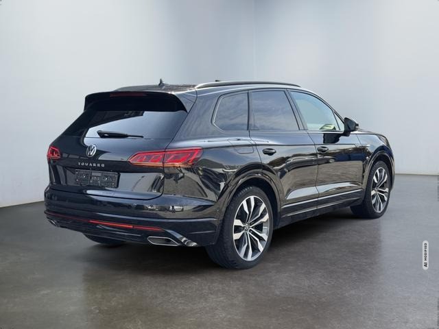 Volkswagen Touareg 3.0 V6 TDI R-Line 4M Black Panorama A...