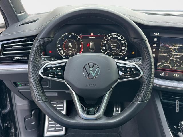 Volkswagen Touareg 3.0 V6 TDI R-Line 4M Black Panorama A...