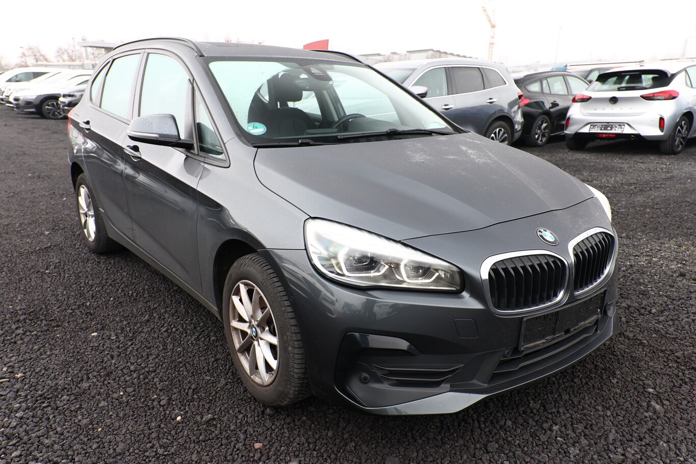 BMW 218 i Active Tourer Advantage Pano LED Nav SHZ