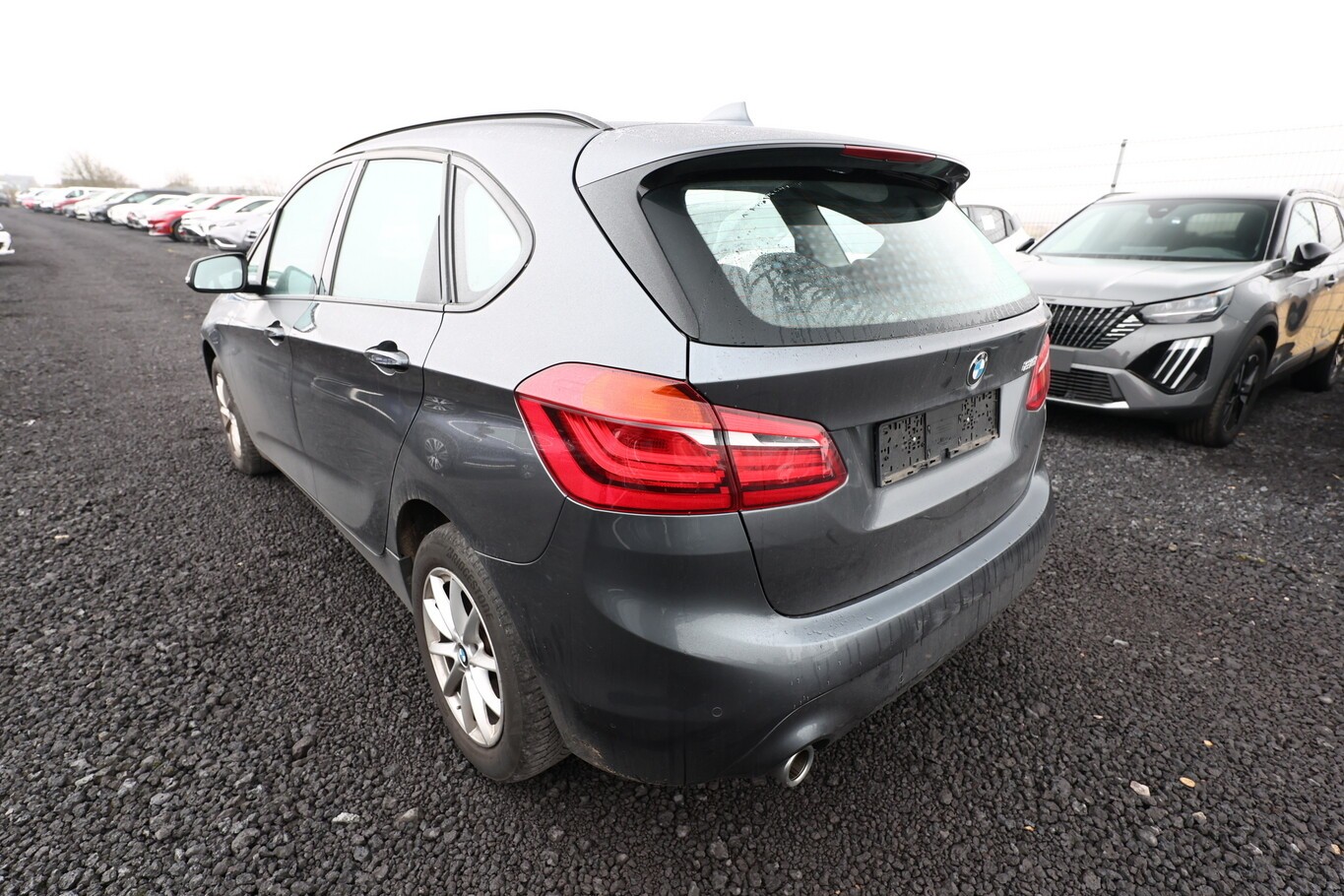 BMW 218 i Active Tourer Advantage Pano LED Nav SHZ