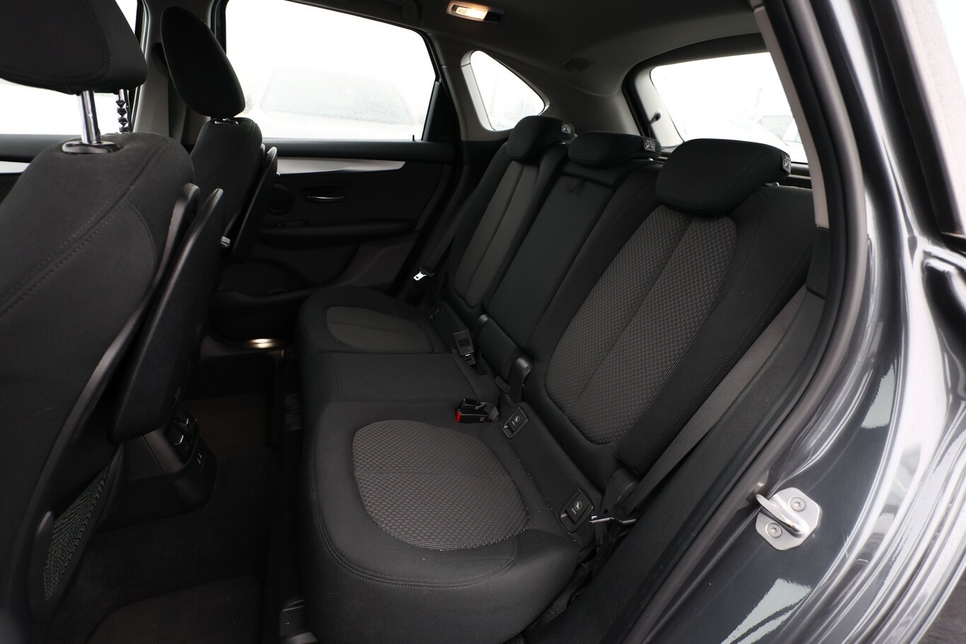 BMW 218 i Active Tourer Advantage Pano LED Nav SHZ