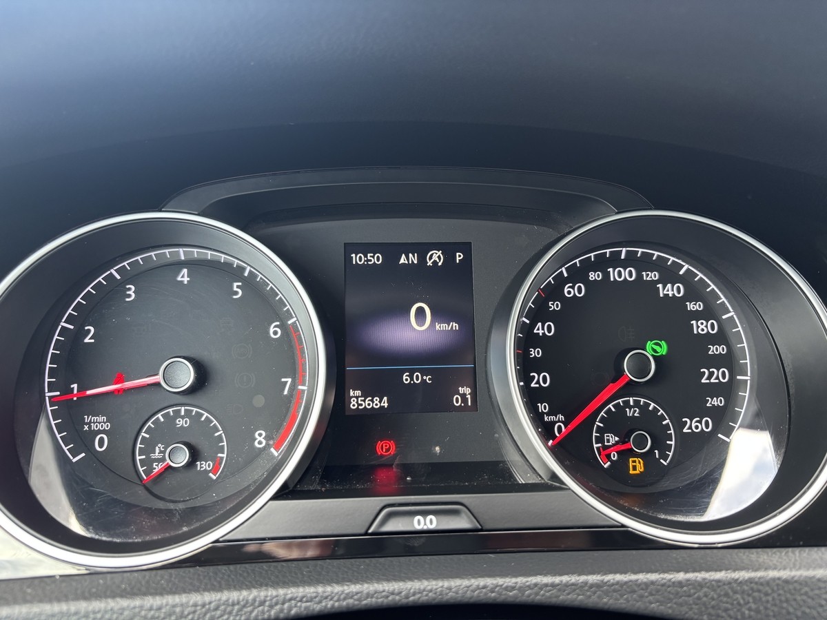 Volkswagen Golf 1.5 TSI Highline AUTOMATIK*LED*PDC*SITZHEIZUNG