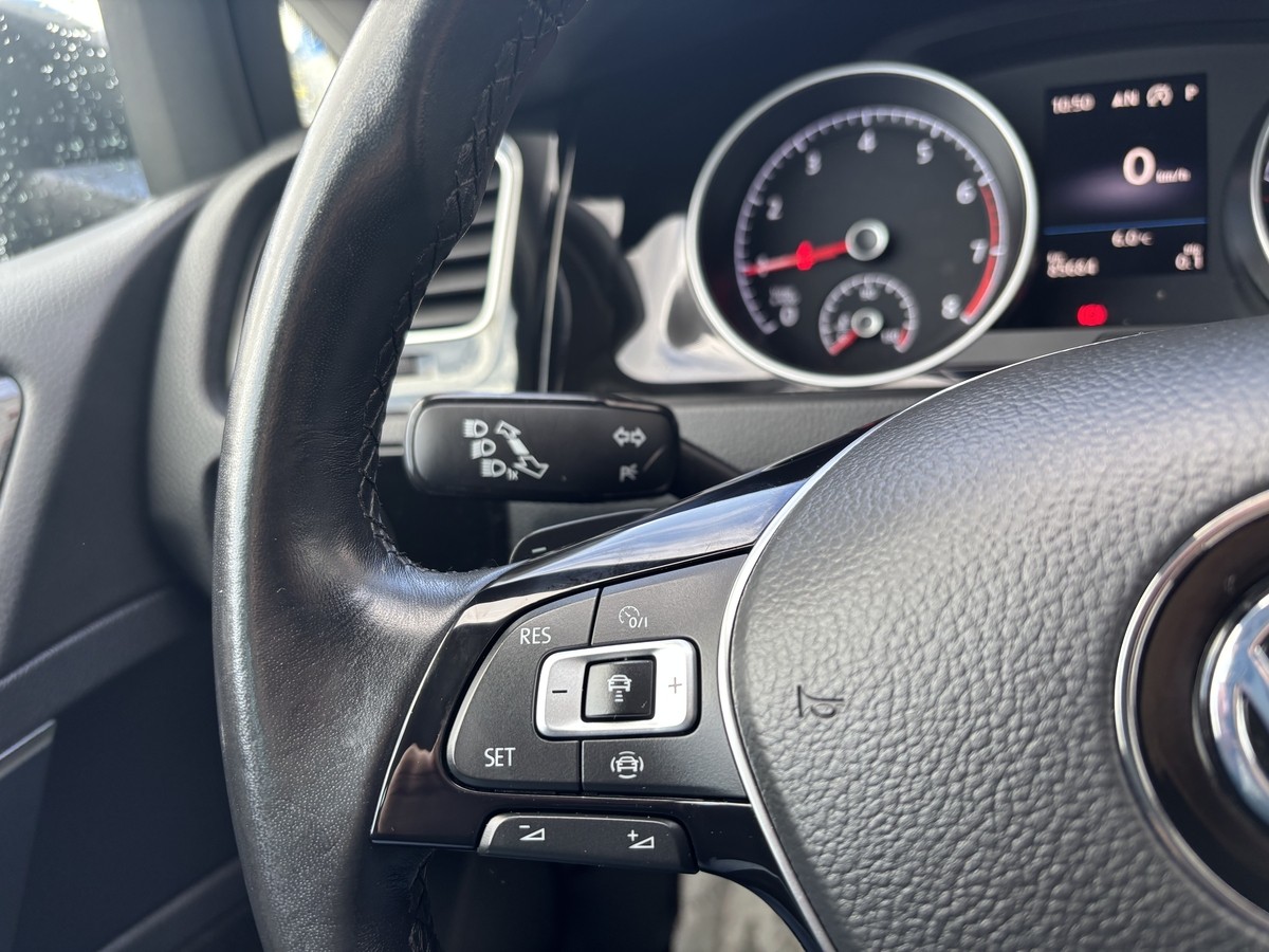 Volkswagen Golf 1.5 TSI Highline AUTOMATIK*LED*PDC*SITZHEIZUNG