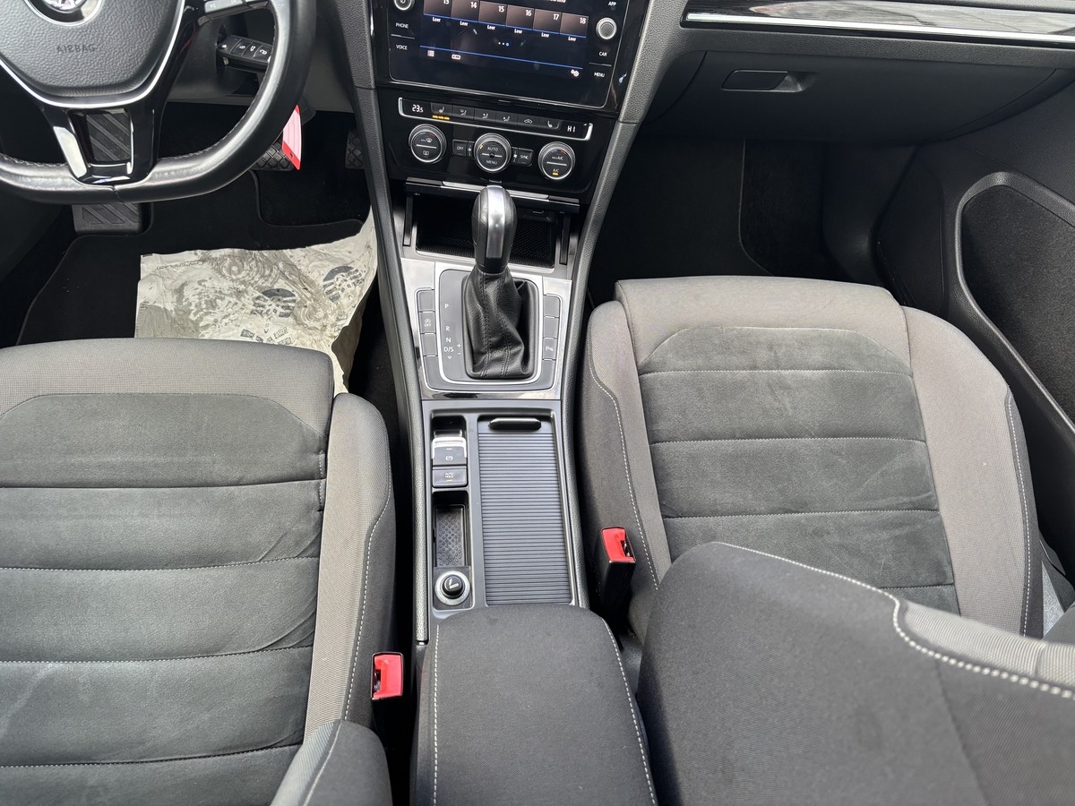 Volkswagen Golf 1.5 TSI Highline AUTOMATIK*LED*PDC*SITZHEIZUNG