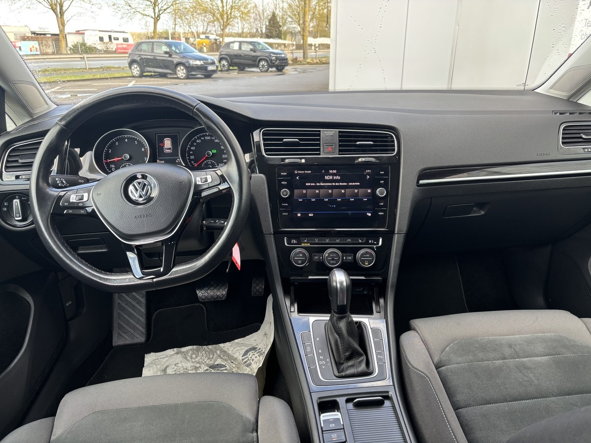 Volkswagen Golf 1.5 TSI Highline AUTOMATIK*LED*PDC*SITZHEIZUNG