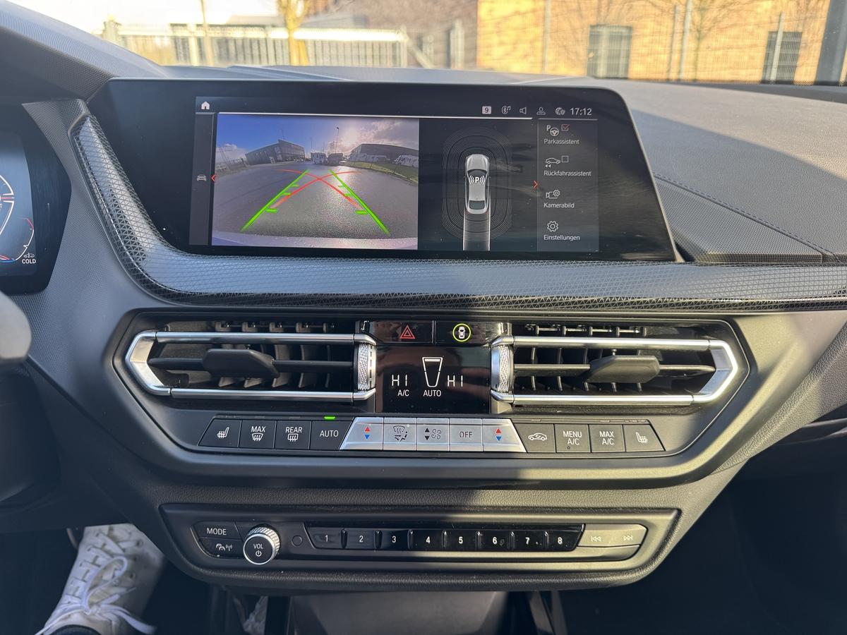 BMW 220 i+M-SportPaket+LED+Leder+Spurhalte