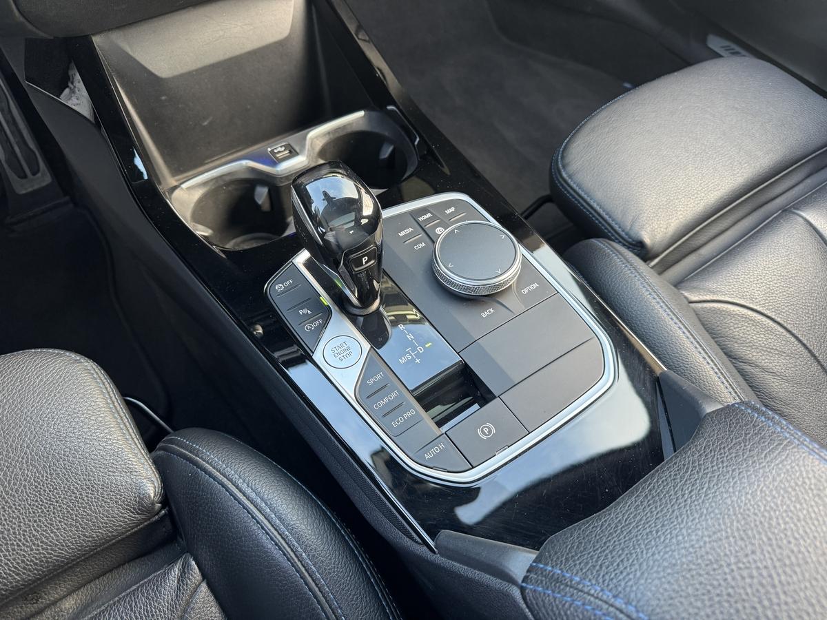 BMW 220 i+M-SportPaket+LED+Leder+Spurhalte