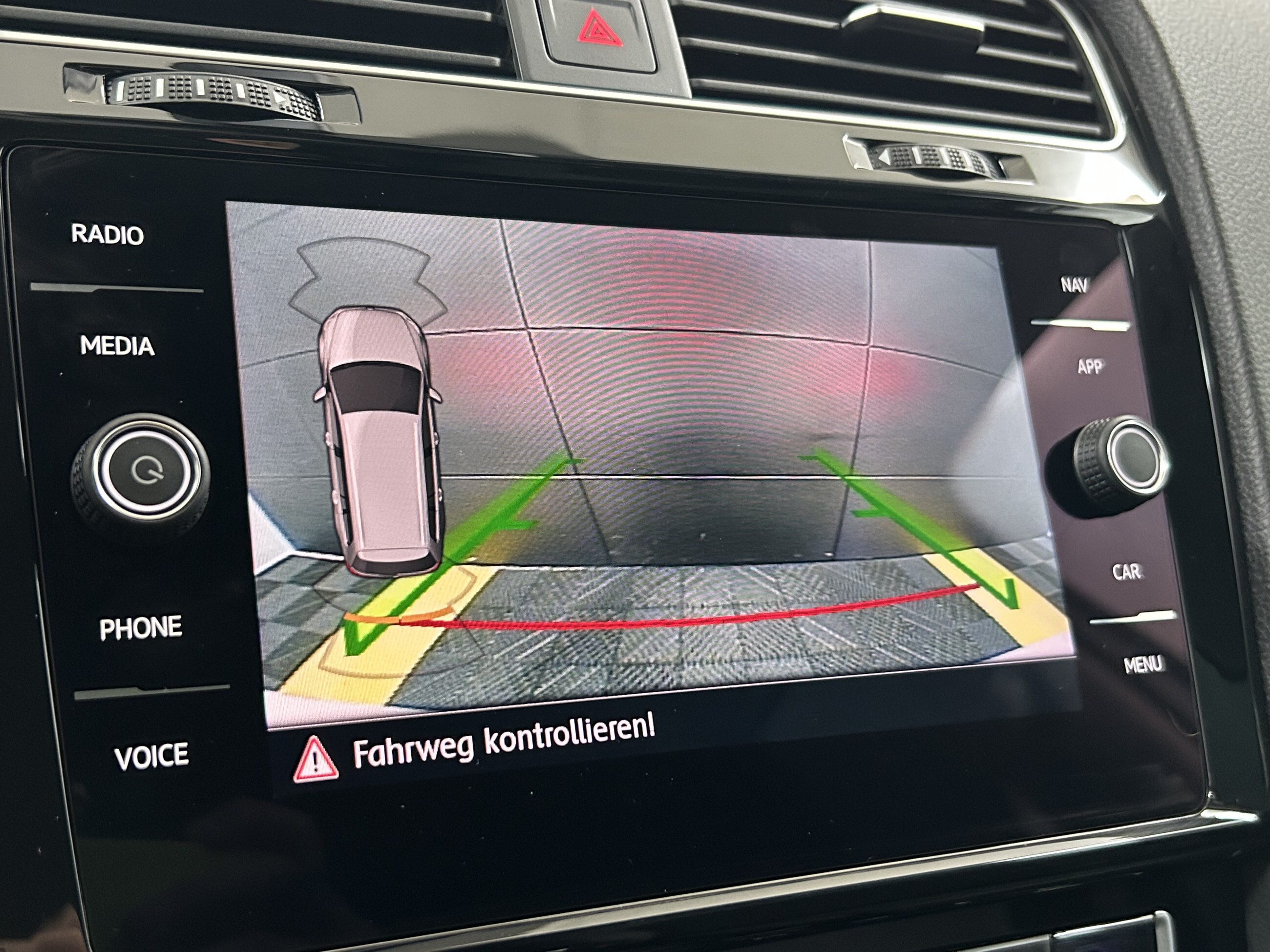 Volkswagen Golf Highline ACC+LED+Massage+Kamera+DAB+PDC+ISO