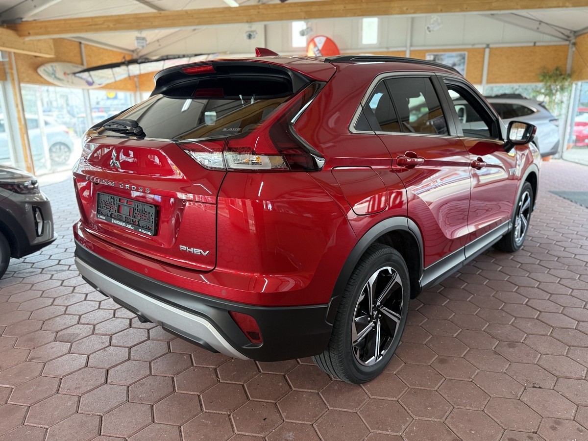 Mitsubishi Eclipse Cross Plug-In Hybrid Plus 2.4 AHK. SDA mit Navi