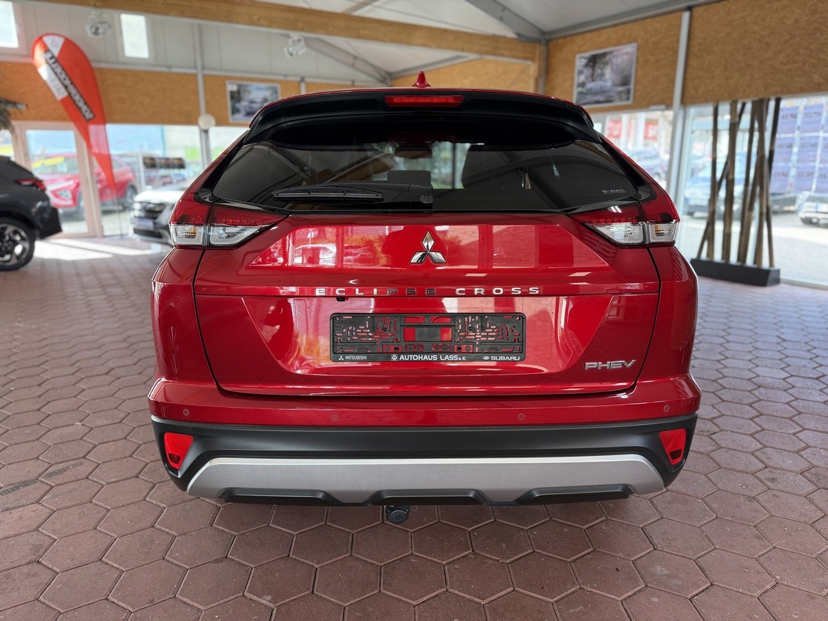 Mitsubishi Eclipse Cross Plug-In Hybrid Plus 2.4 AHK. SDA mit Navi