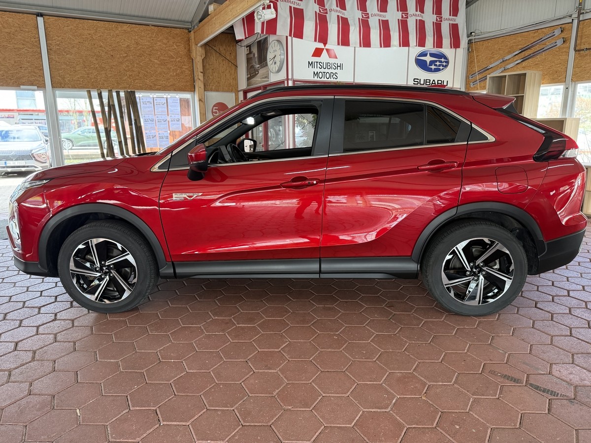 Mitsubishi Eclipse Cross Plug-In Hybrid Plus 2.4 AHK. SDA mit Navi