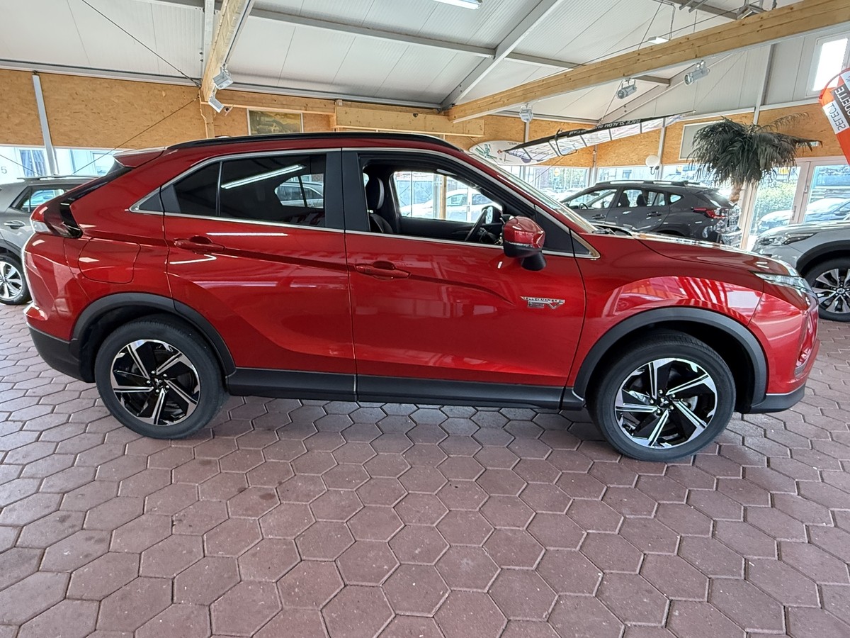 Mitsubishi Eclipse Cross Plug-In Hybrid Plus 2.4 AHK. SDA mit Navi