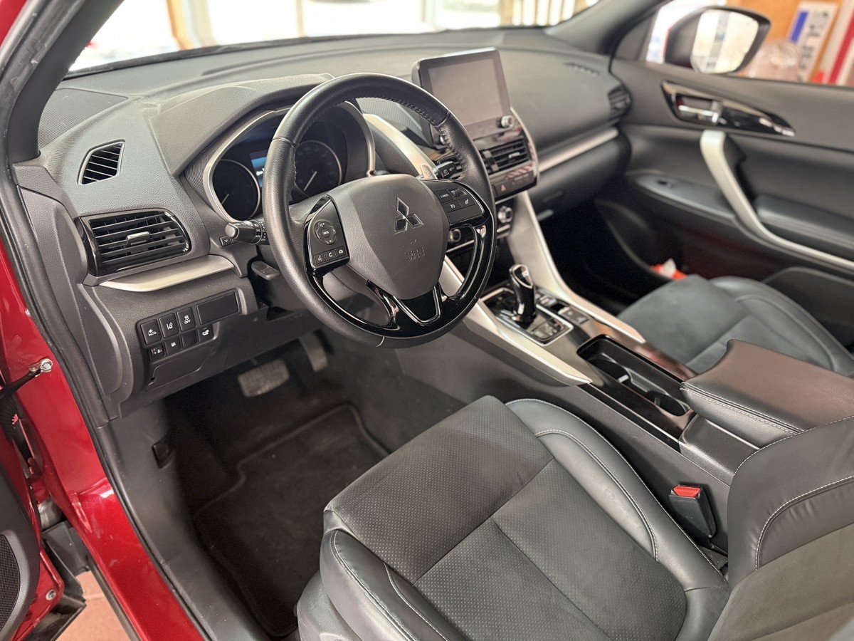 Mitsubishi Eclipse Cross Plug-In Hybrid Plus 2.4 AHK. SDA mit Navi