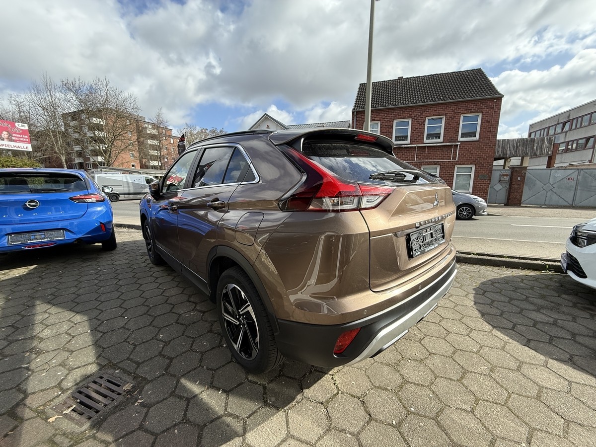 Mitsubishi Eclipse Cross Plug-In Hybrid Plus SDA mit Navi