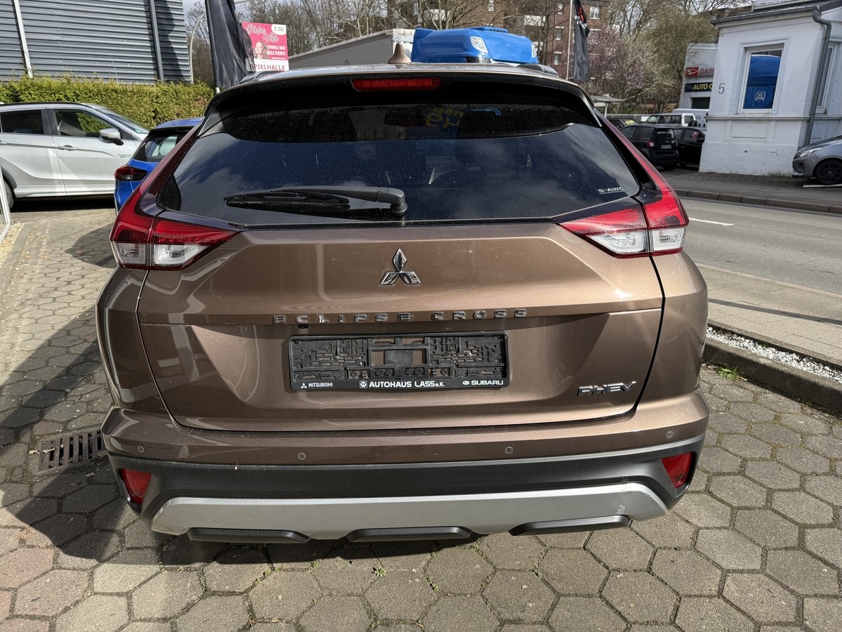 Mitsubishi Eclipse Cross Plug-In Hybrid Plus SDA mit Navi