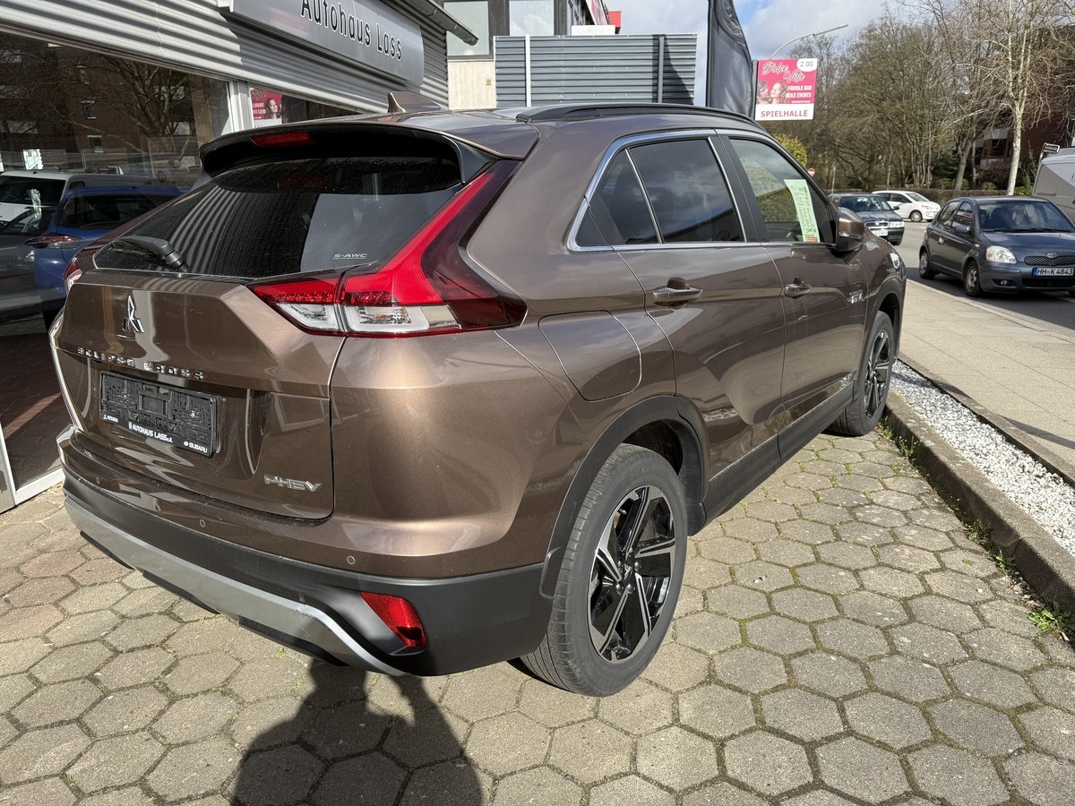 Mitsubishi Eclipse Cross Plug-In Hybrid Plus SDA mit Navi