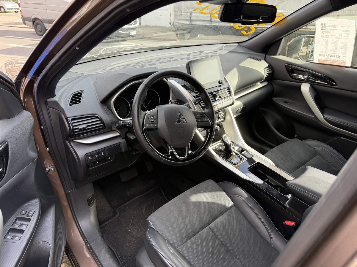 Mitsubishi Eclipse Cross Plug-In Hybrid Plus SDA mit Navi