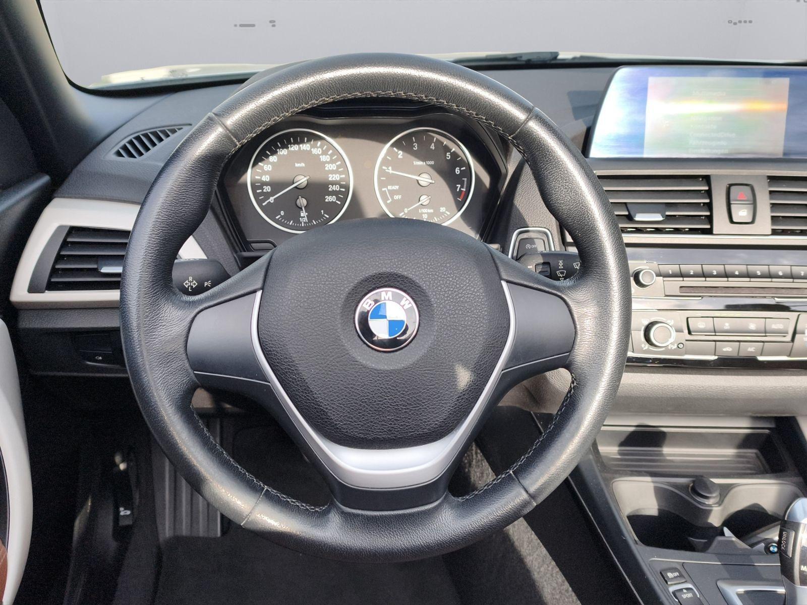 BMW 218 i Cabrio Aut./Leder/SHZ/Navi/PDC v.+h