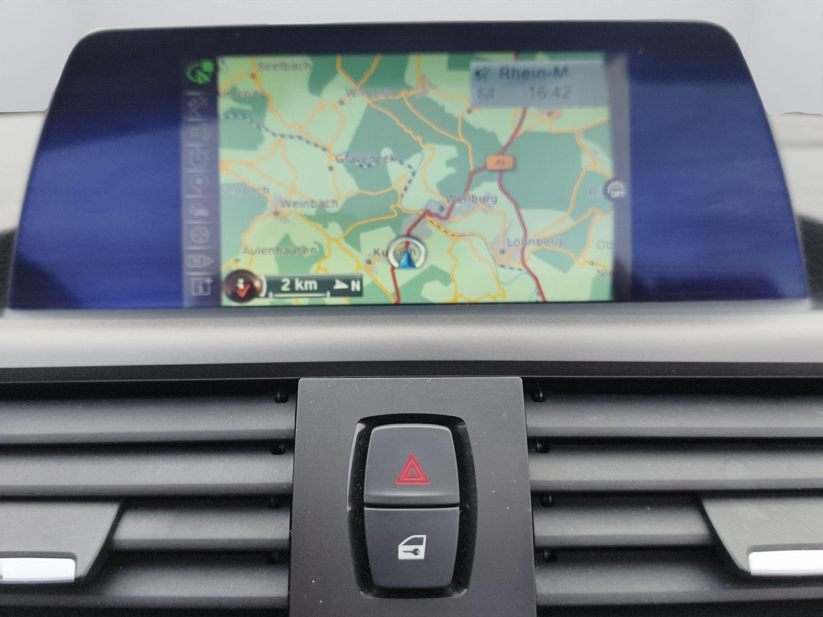 BMW 218 i Cabrio Aut./Leder/SHZ/Navi/PDC v.+h