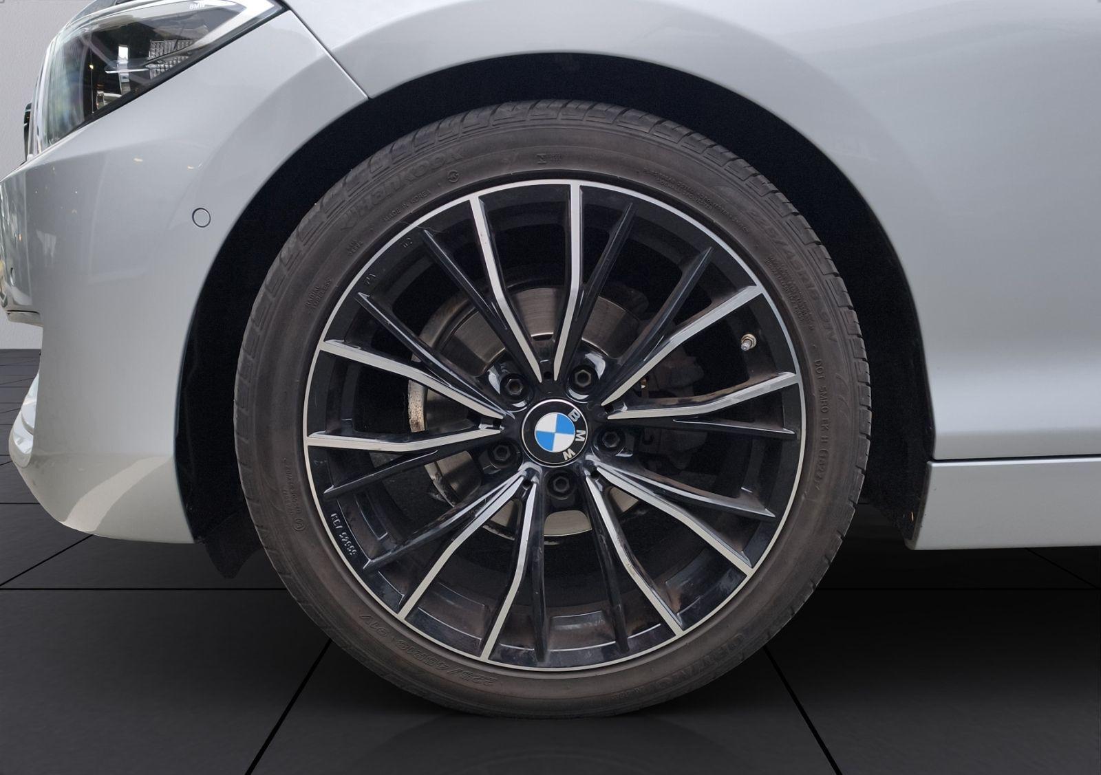 BMW 218 i Cabrio Aut./Leder/SHZ/Navi/PDC v.+h