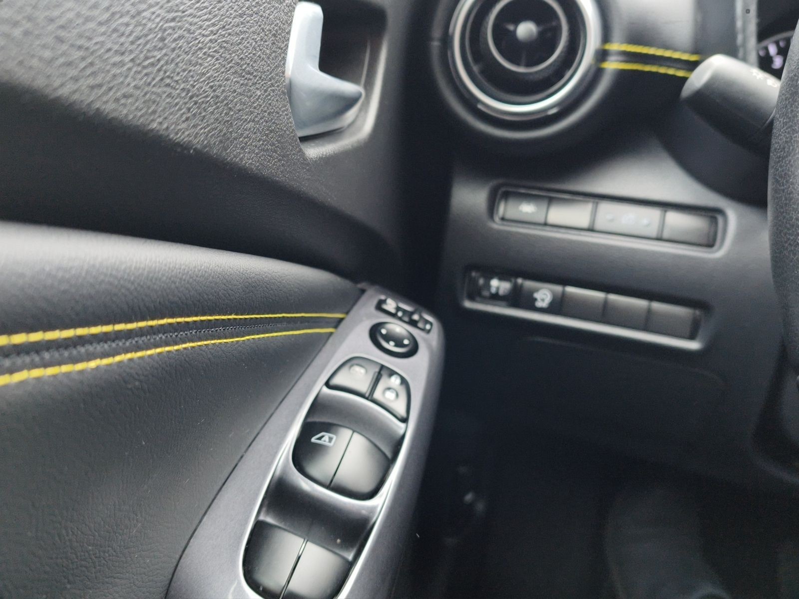 Nissan Juke Kiiro/LED/Navi/SHZ/19