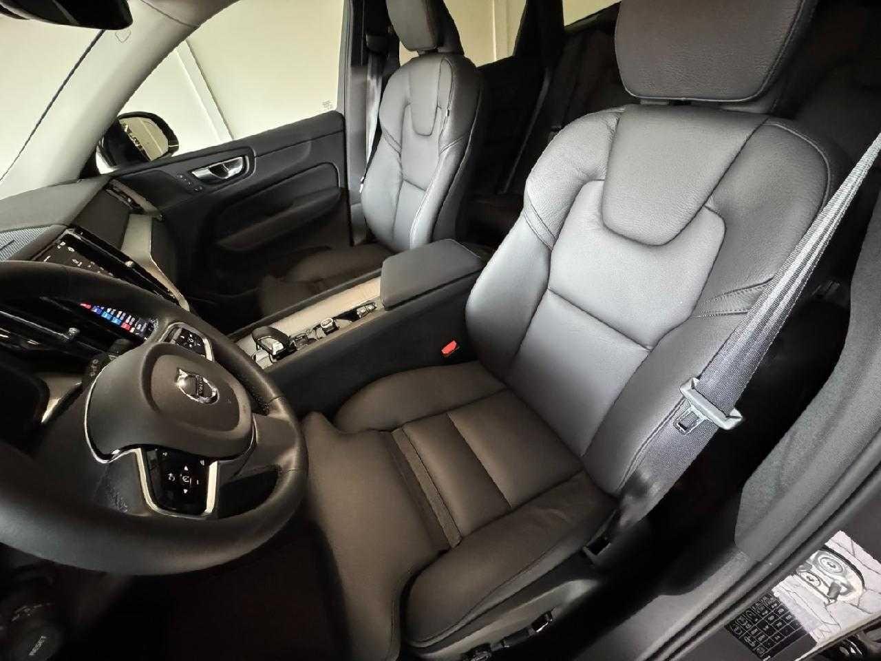 Volvo XC60 XC60 Plus Dark AWD *AHK-H&K-Standhzg*