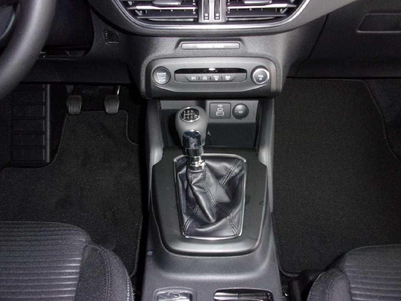 Ford Focus Lim. Titanium *LED-SHZ-Kamera*