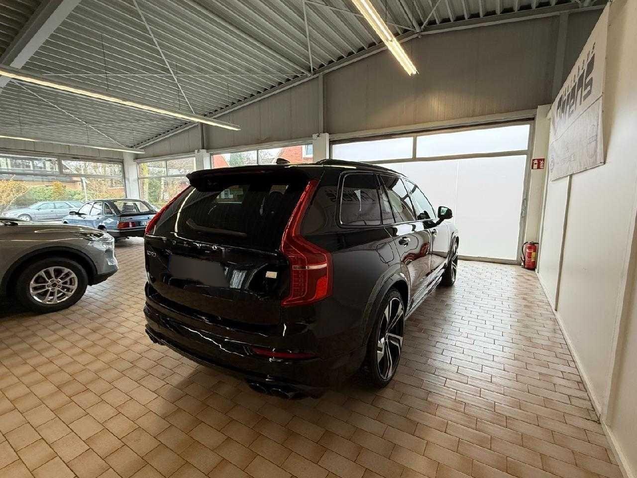 Volvo XC90 Plus Dark Recharge Plug-In Hybrid AWD