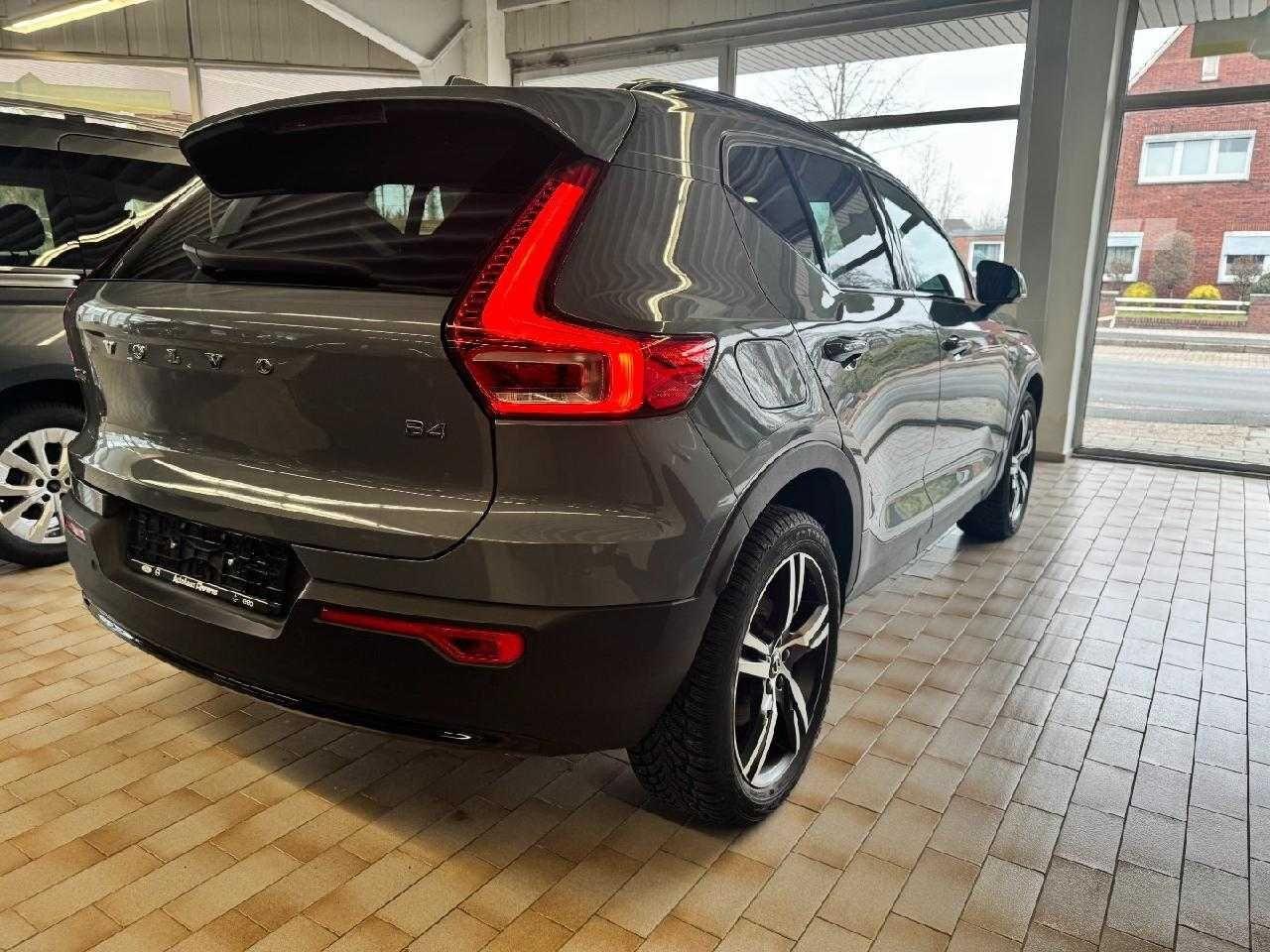 Volvo XC40 Ultimate Dark 2WD