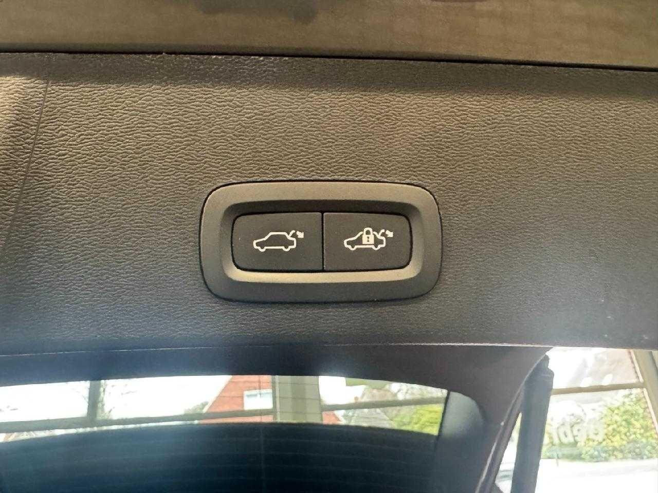 Volvo XC40 Ultimate Dark 2WD