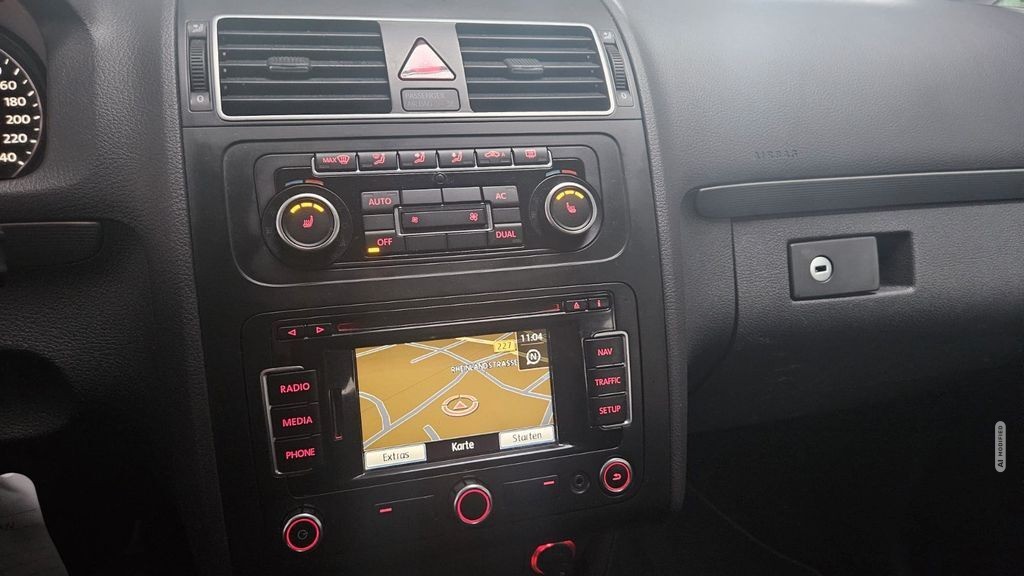 Volkswagen Touran Comfortline BMT Navi Tempomat