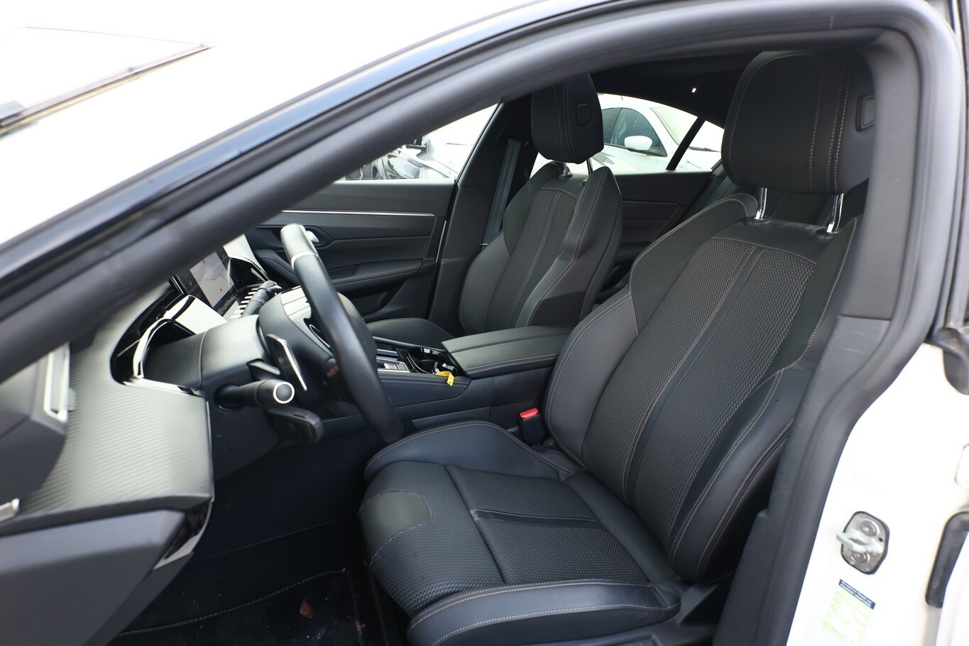 Peugeot 508 1.6 PureTech 180 Aut Allure LED Nav SchiebeD