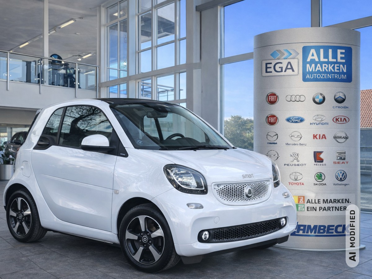 Smart ForTwo EQ Exclusive 22KW PANORAMA CAM MEDIA LED PDC SHZ ALU 