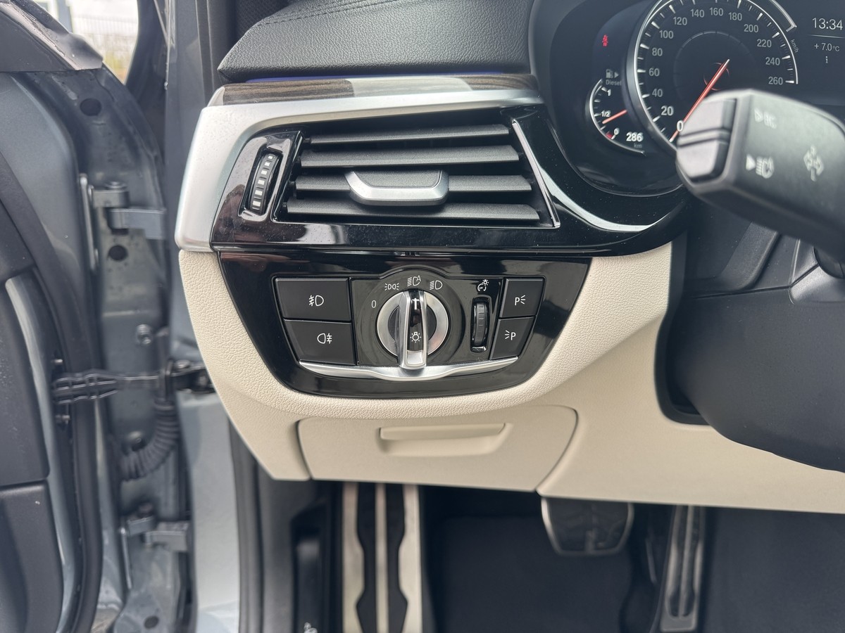 BMW 520 d+M-SportPaket+Standh+LED+360°+H&K