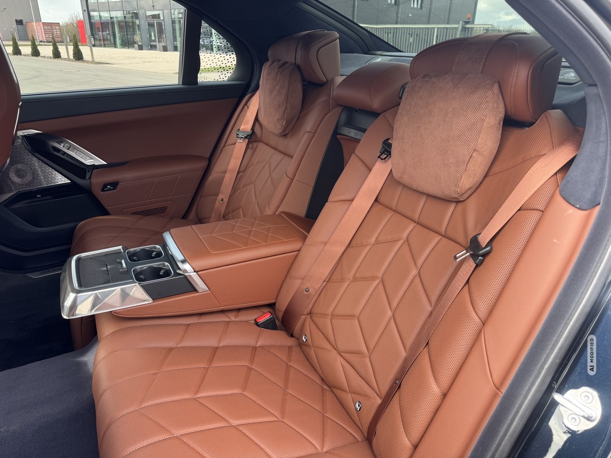 BMW 740 d xDrive+M-Sport+ACC+Pano+B&W+Standh