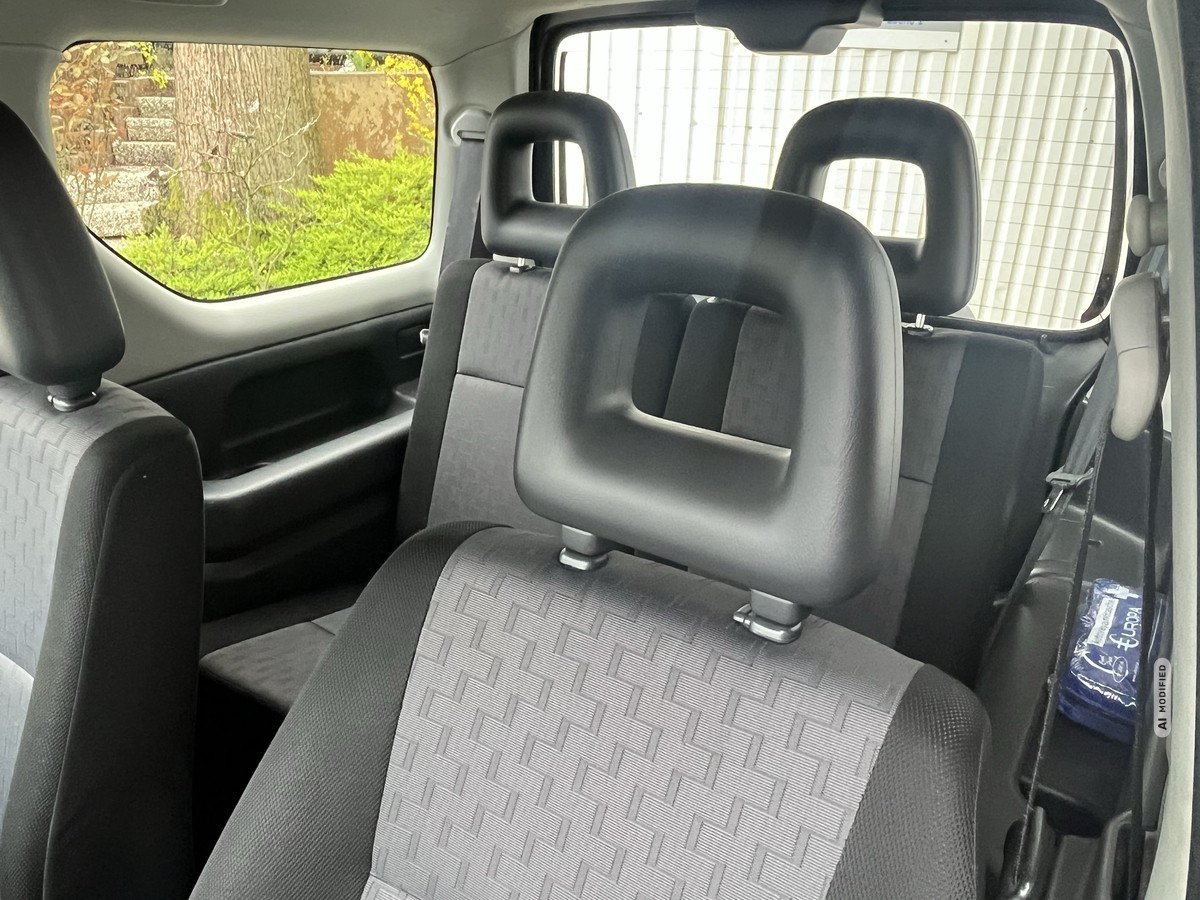 Suzuki Jimny 1.3 COMFORT 4WD 82TKM !! AHK KLIMA RADIO ALLWETTER 