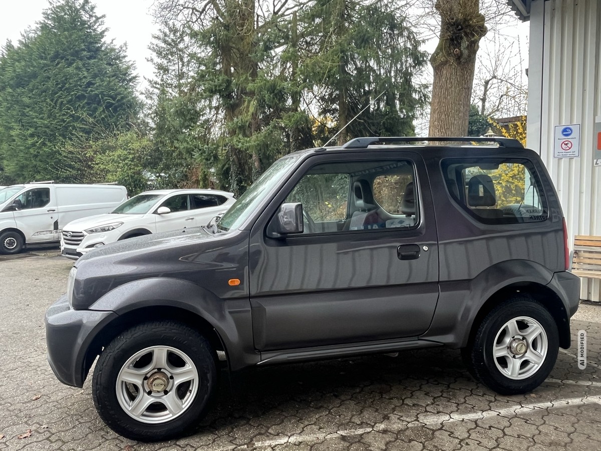 Suzuki Jimny 1.3 COMFORT 4WD 82TKM !! AHK KLIMA RADIO ALLWETTER 