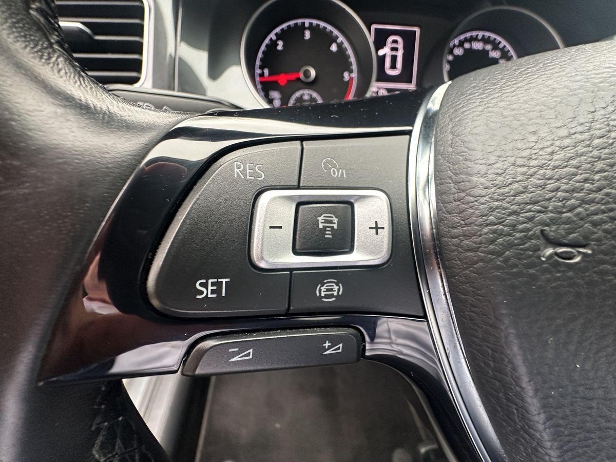 Volkswagen Golf VII LED-TFL/Navi/Klima/ACC/PDC/BT/16-LM