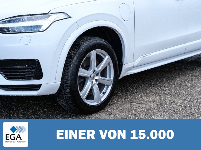 Volvo XC90 R Design Edition Recharge Plug-In Hybrid AWD 7-Sitzer AHK El. Panodach Navi